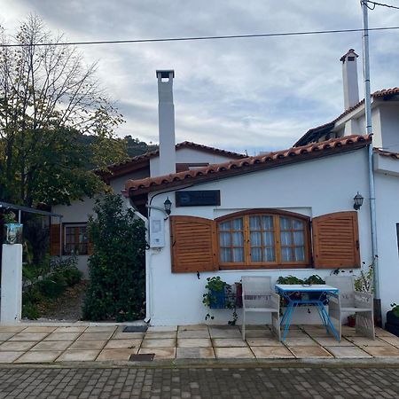 Cottage House With Incredible View Τράπεζα Εξωτερικό φωτογραφία