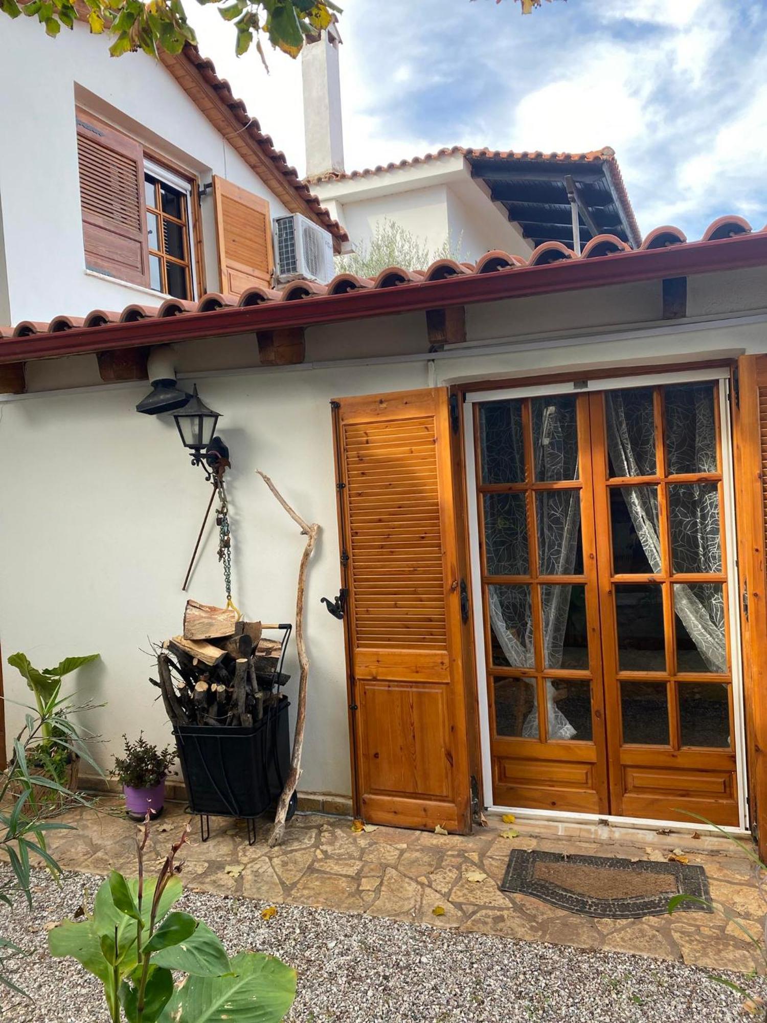 Cottage House With Incredible View Τράπεζα Εξωτερικό φωτογραφία
