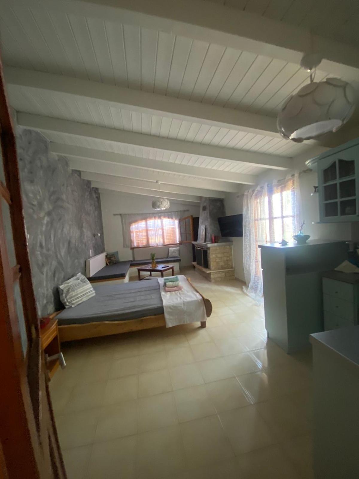 Cottage House With Incredible View Τράπεζα Εξωτερικό φωτογραφία